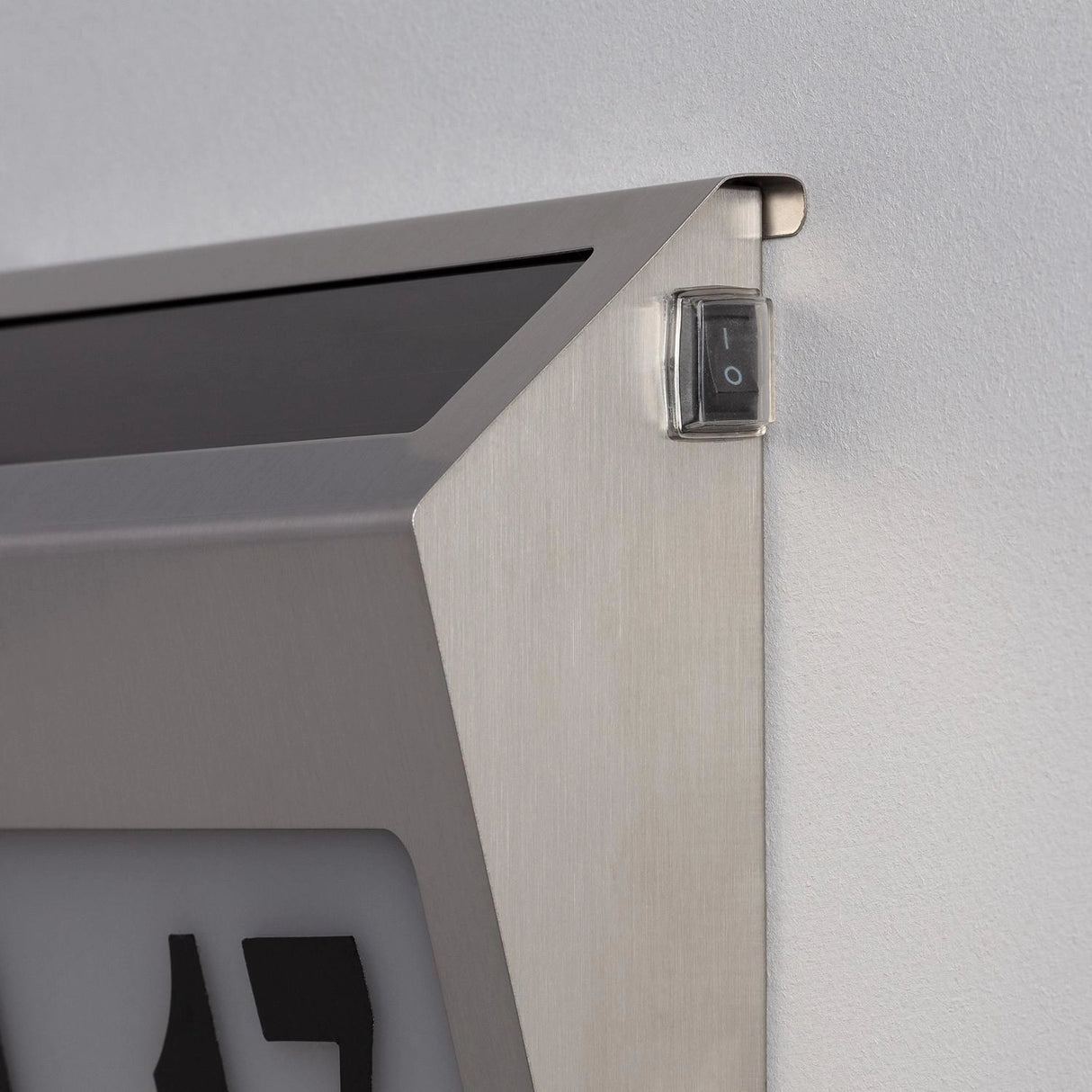 Buitenlamp Solar met huisnummer metaal