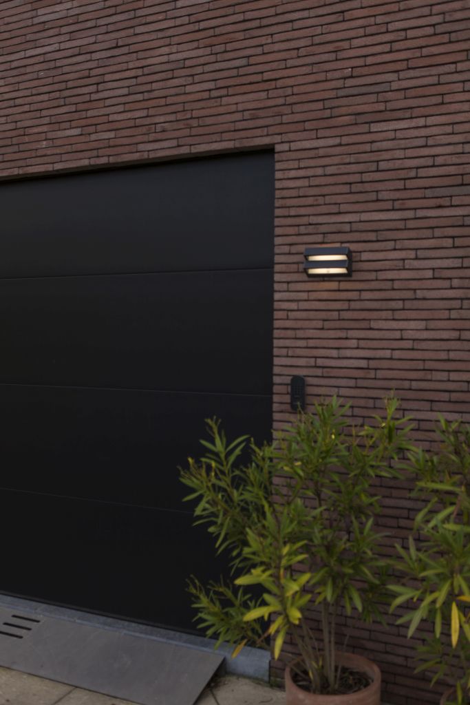 Buitenlamp solar met sensor Grijs Lutec Barlo
