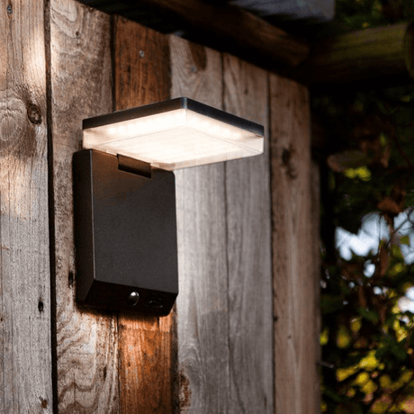 Wandlamp solar mat zwart 'Moze' met sensor & batterij 14 cm Lutec - FOIR
