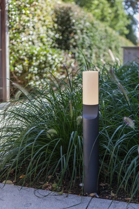 Moderne kleine staande lamp met ingebouwde LED lichtbron aluminium en opaal kunststof