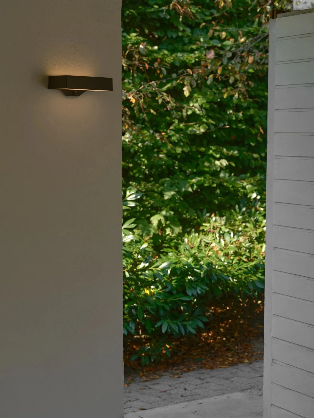 Buitenlamp solar met sensor 'Monay' up down 5W led (draadloos) - FOIR