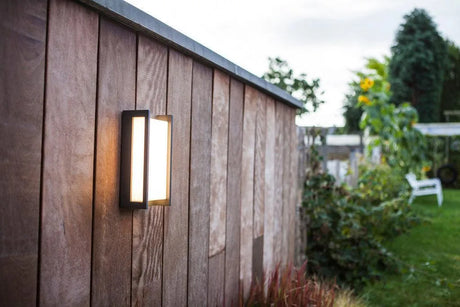 Buitenlamp zwart wit Buitenspot vierkant led lamp lutec qubo