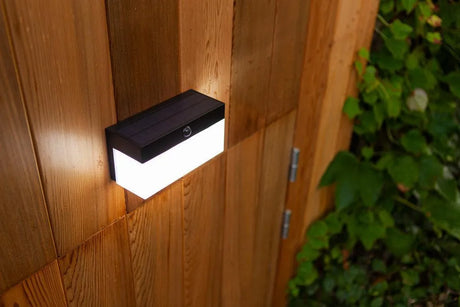 Buitenlamp zonne energie pir voor het verlichten van de buitenmuur