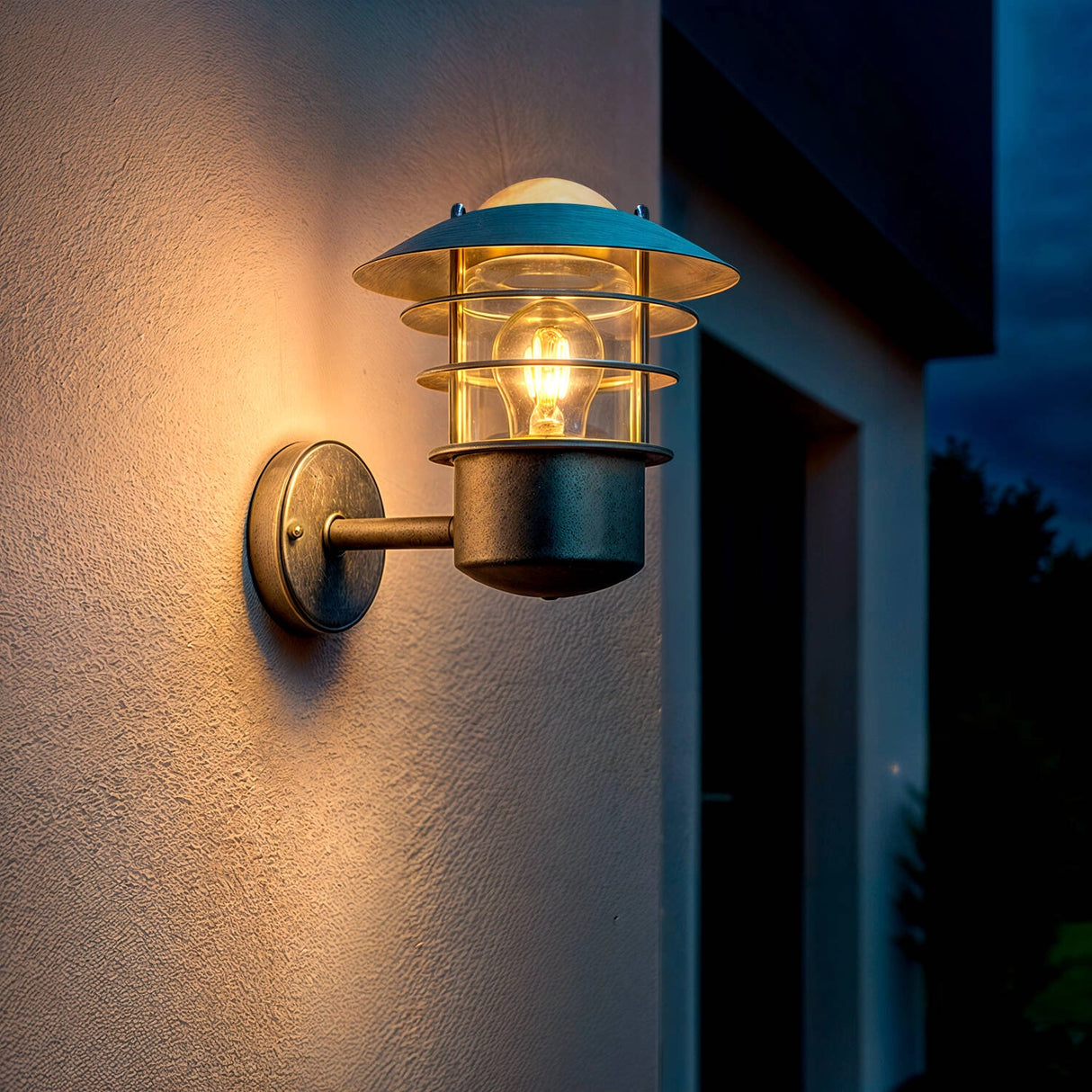Wandlamp gegalvaniseerd met PIR sensor 'Blokhuis' buitenlamp E27 IP54