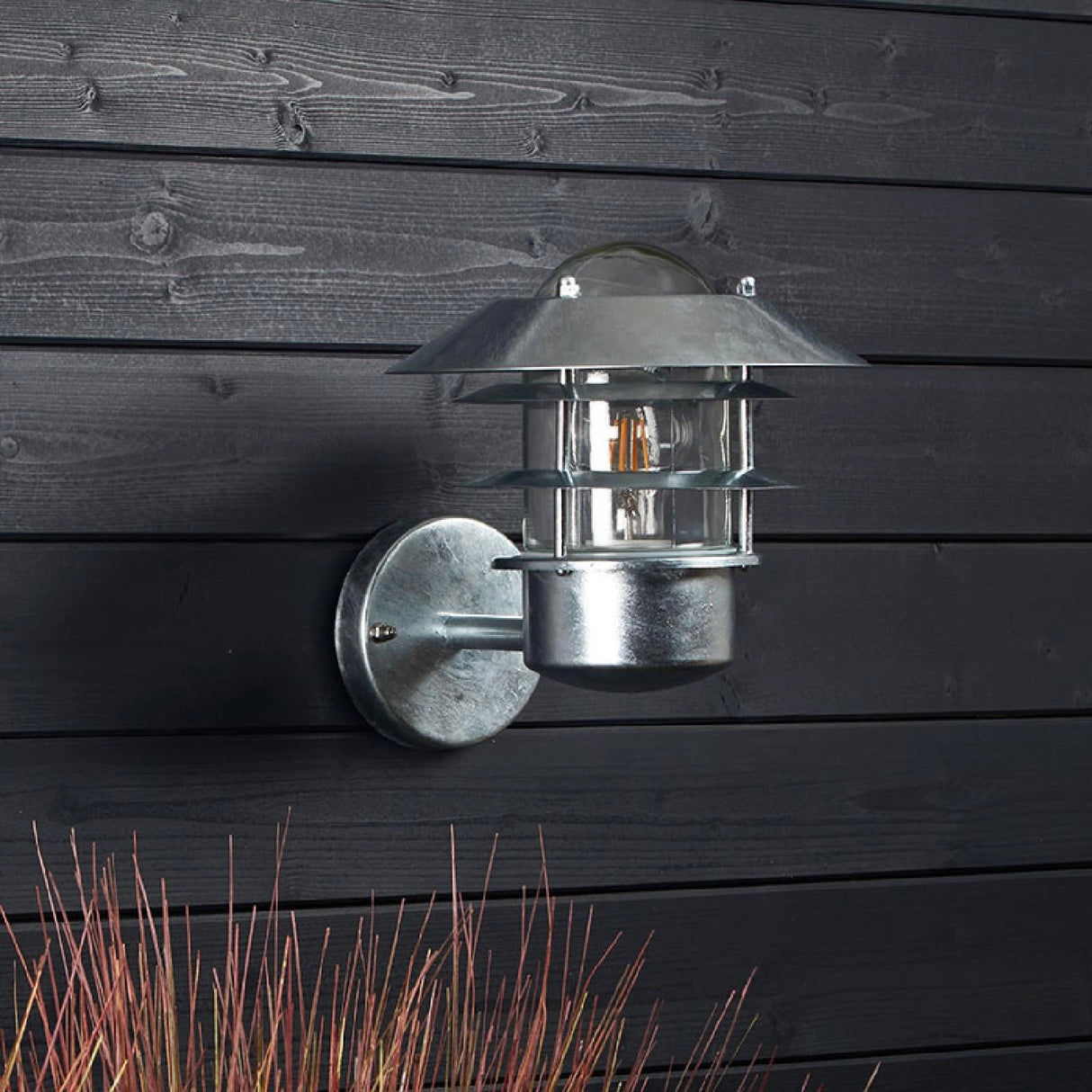 Wandlamp gegalvaniseerd met PIR sensor 'Blokhuis' buitenlamp E27 IP54