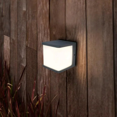 Zonne energie kubus wandlamp 'Doblo' led lamp 11 cm - FOIR