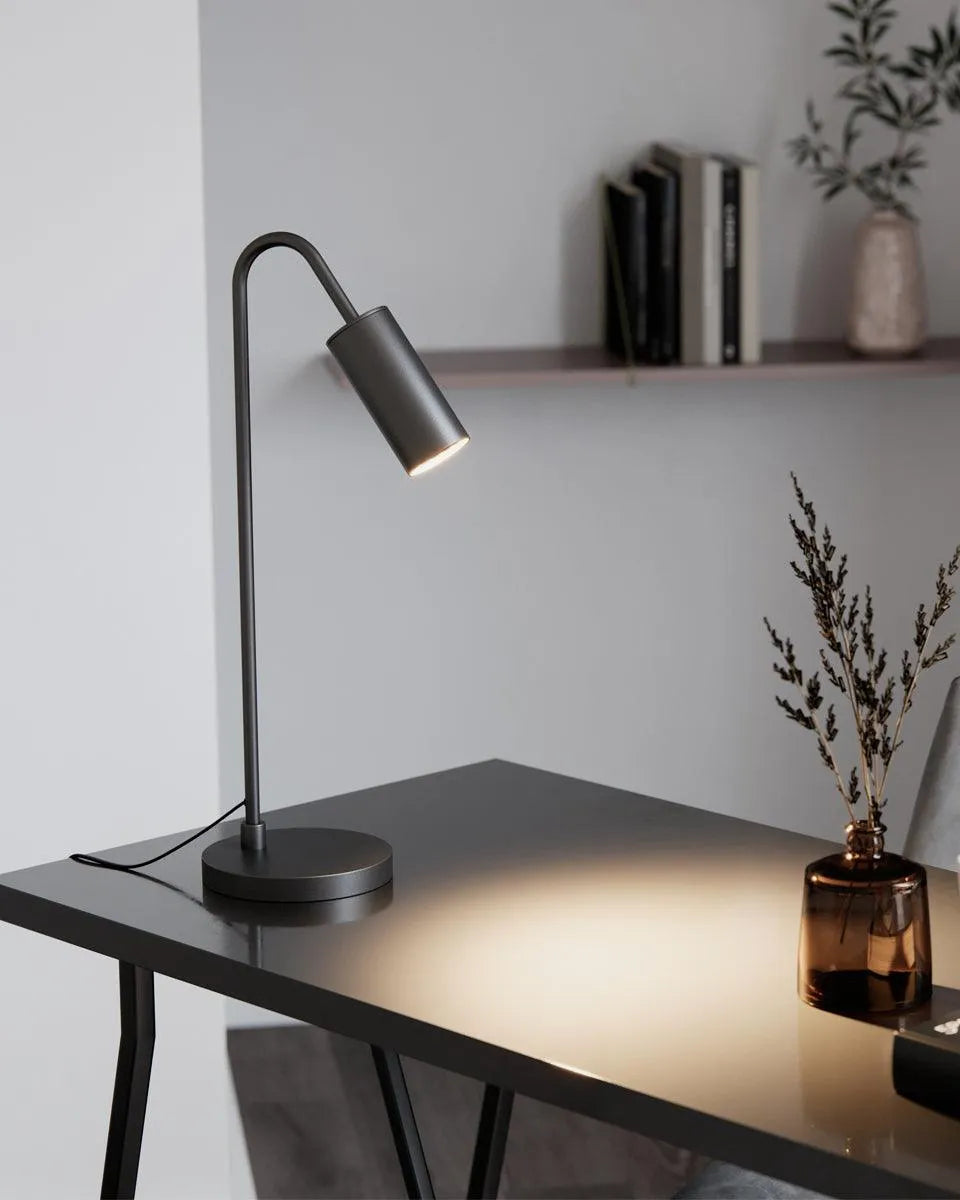 Minimalistische tafellamp mat zwart met schakelaar en GU10 fitting By Rydens Curve - FOIR