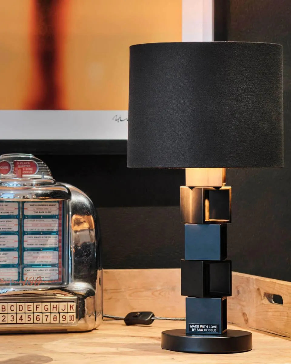 Tafellamp design modern zwart goud e27 fitting stoffen kap