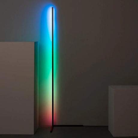 RGB hoek lamp zwart metaal instelbaar 