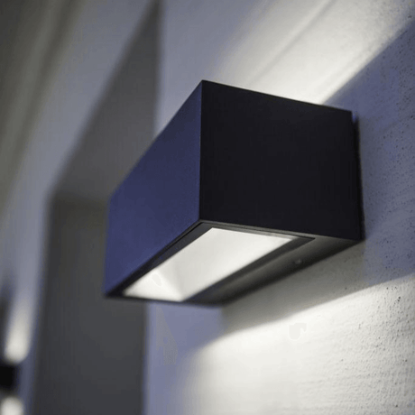 Donkergrijze LED (3000k, warm wit) gevelverlichting Lutec Gemini 22 cm - FOIR