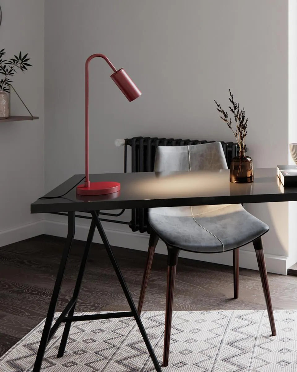 Minimalistische tafellamp donkerrood met schakelaar en GU10 fitting By Rydens Curve - FOIR