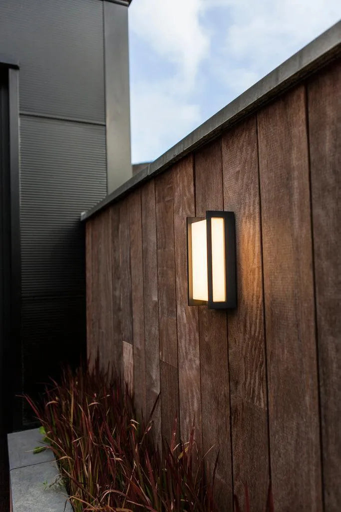 Buitenlamp zwart vierkant kubus lutec qubo Buitenspot vierkant led lamp voordeur