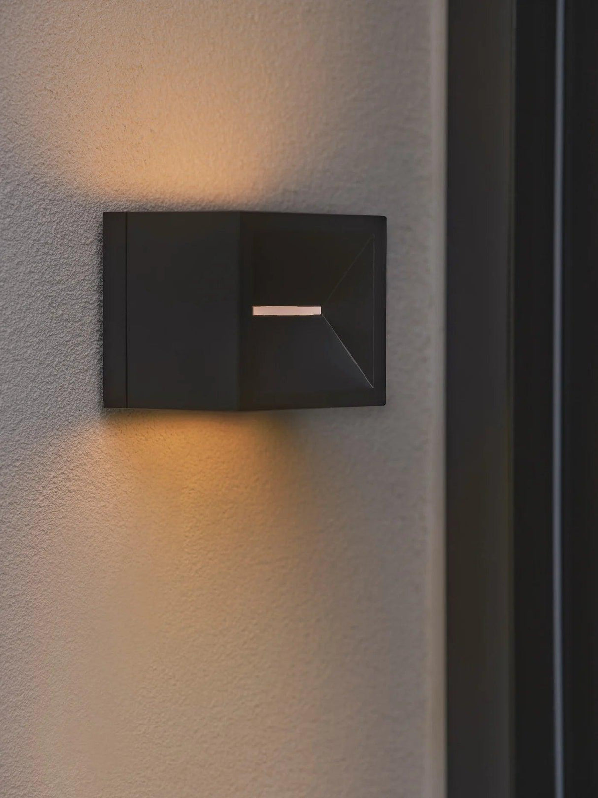 Buitenlamp zwart vierkant metaal 'Rivo' 10cm - FOIR