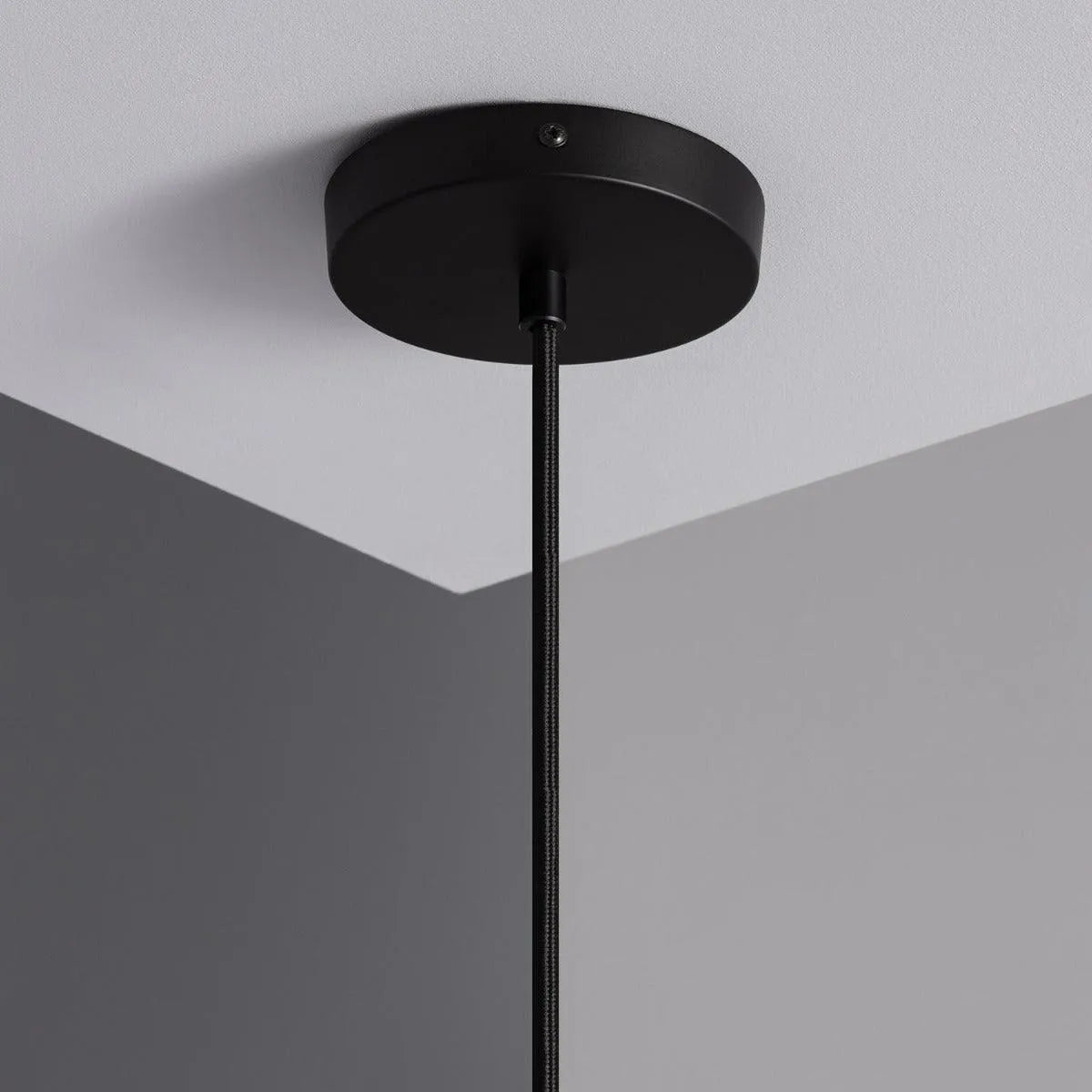 Gouden hanglamp met e27 fitting zwart metaal