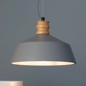 Grote hanglamp beton hout modern eettafel eetkamer