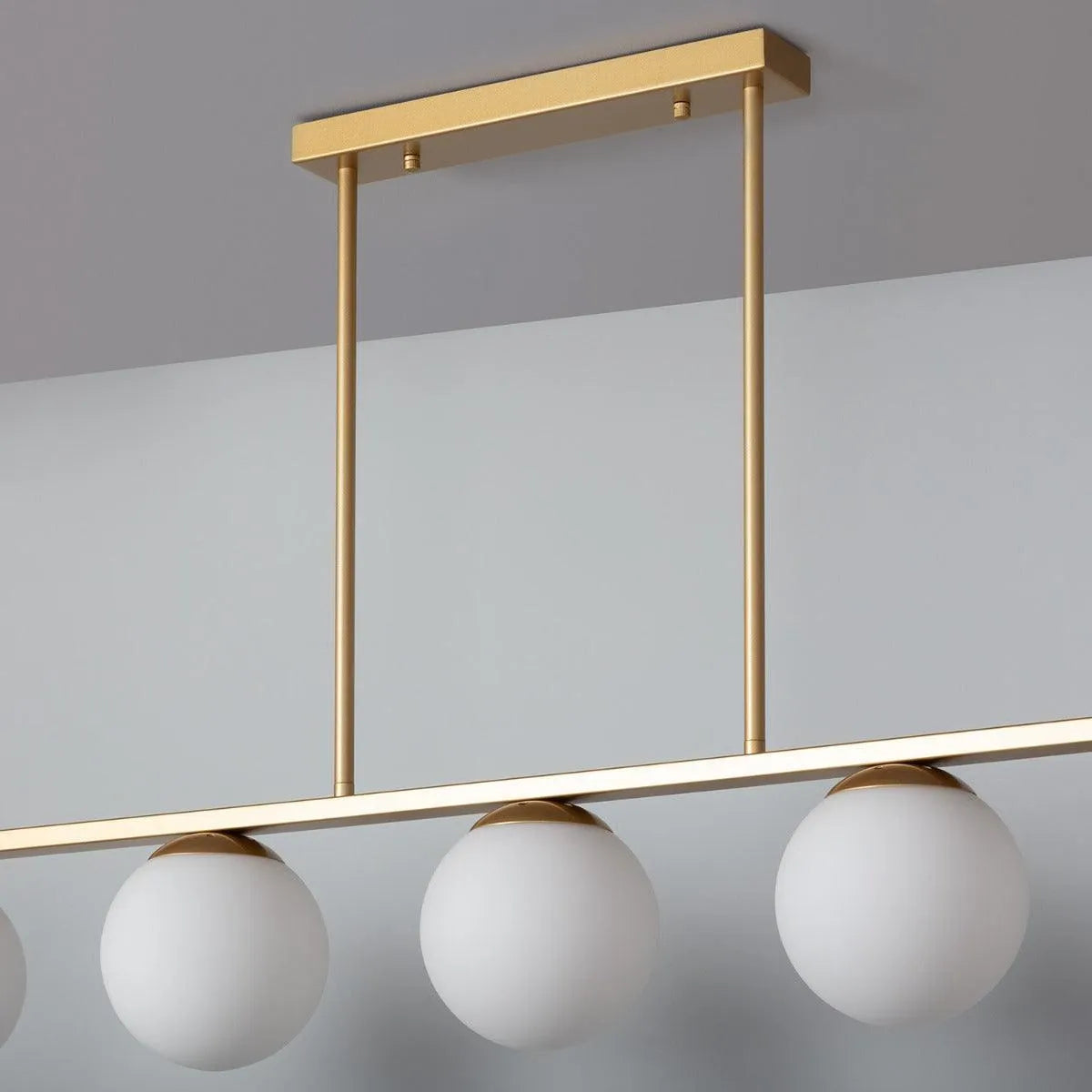 Hanglamp eettafel messing modern 'Bokor' e27 fitting opaal glas 115cm - FOIR