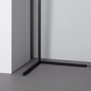 RGB staande lamp zwart modern led lamp voor in de hoek