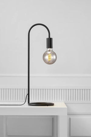 Zwarte tafellamp minimalistisch e27 fitting en schakelaar mat zwart 
