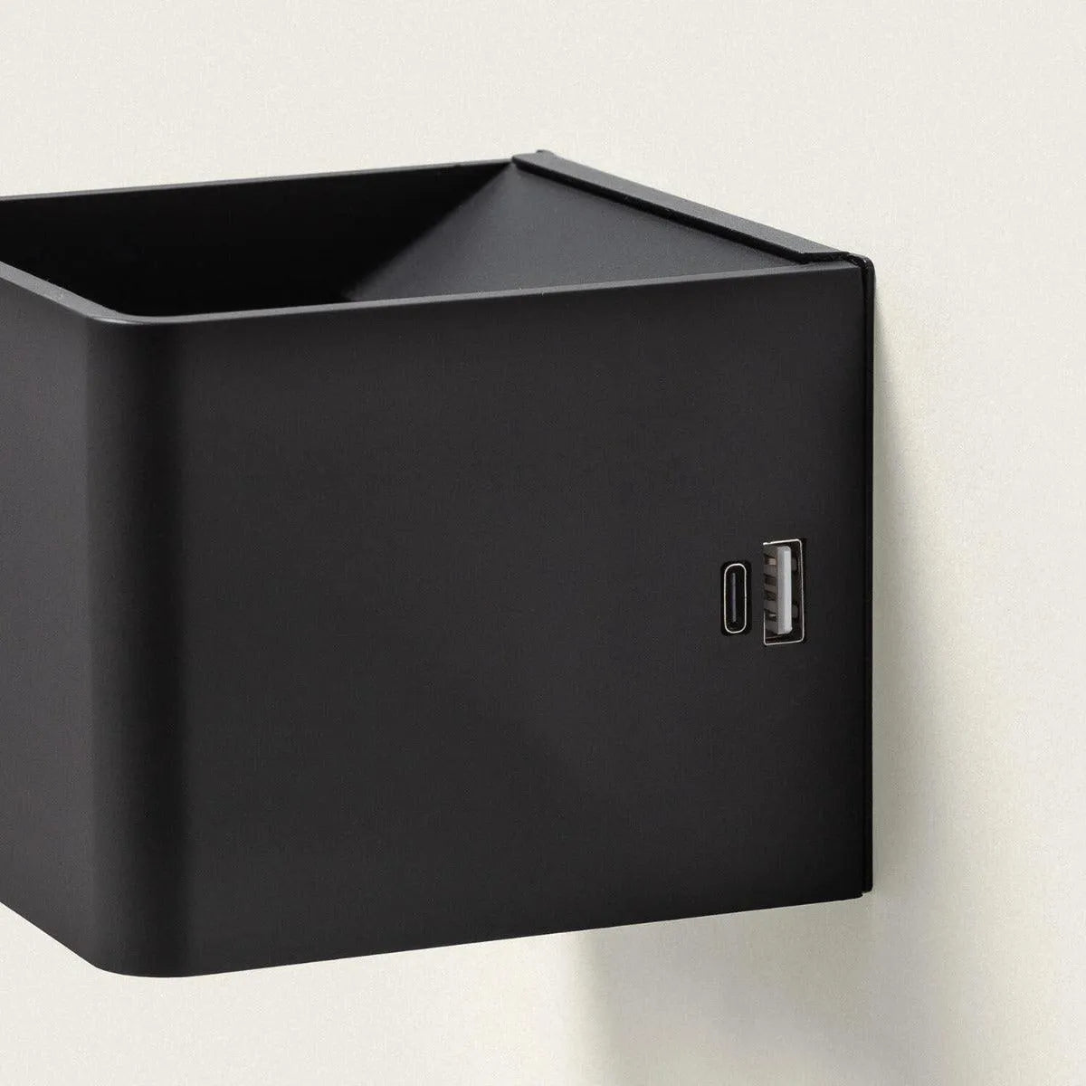 Wandlamp Kubus oplaadbaar zwart metaal 'Aria' Accu USB C 10 cm - FOIR