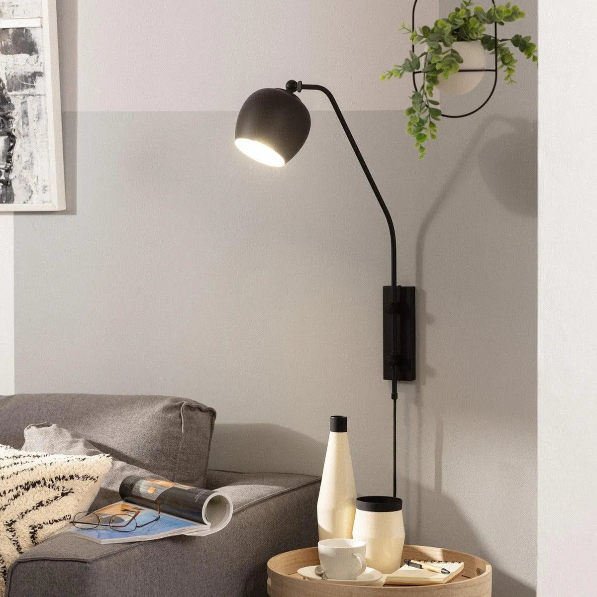 wandlamp zwart met stekker boven bank e14 fitting led lamp
