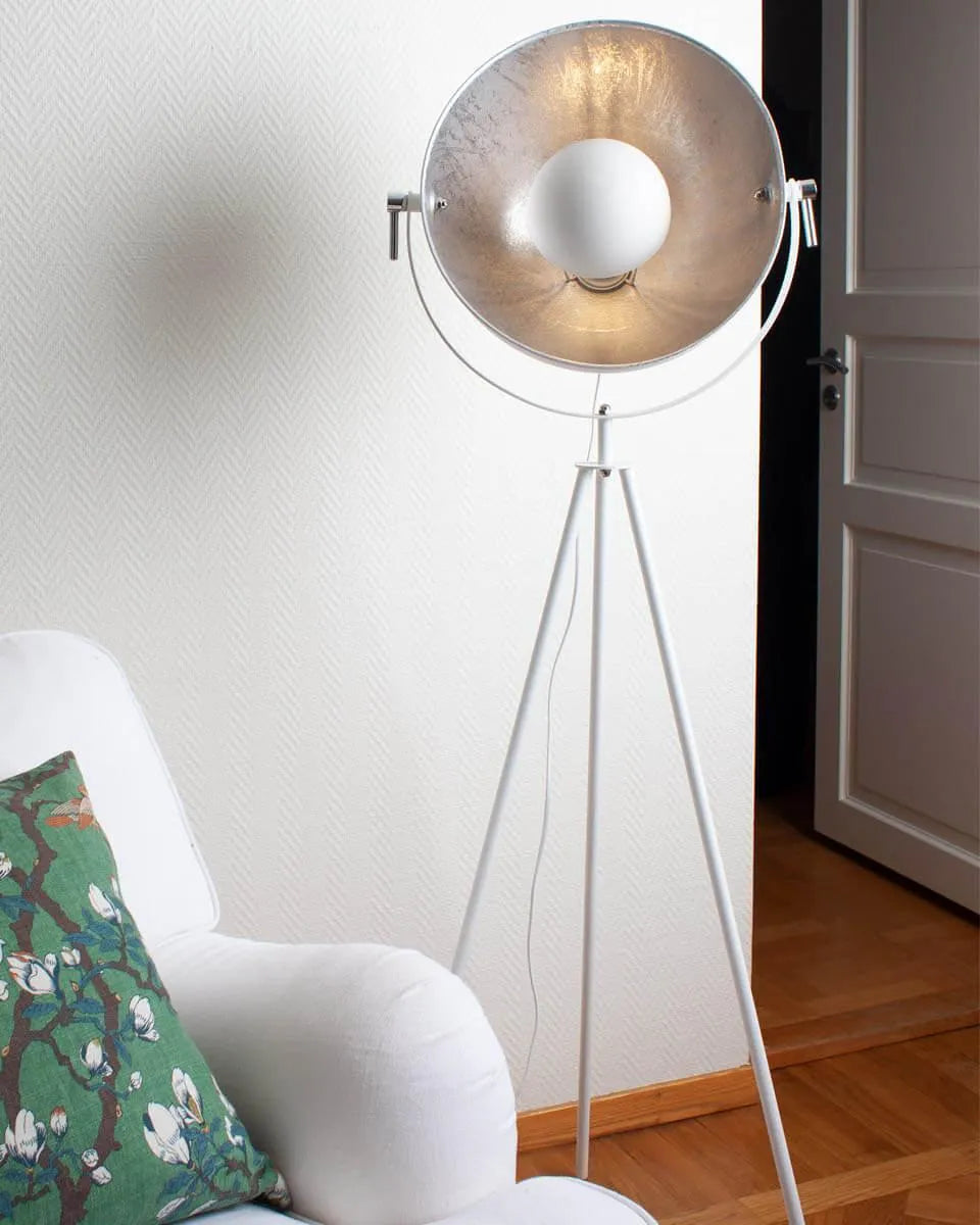 Kleine witte vloerlamp met schakelaar en E27 fitting By Rydens Captain Mini - FOIR