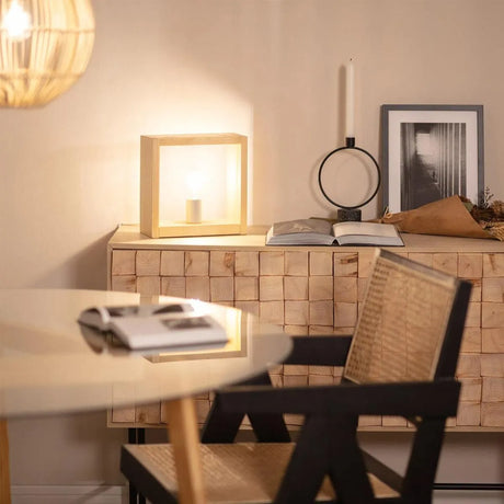 Minimalistische tafellamp vierkant hout met E27 fitting 'Nelie' - FOIR