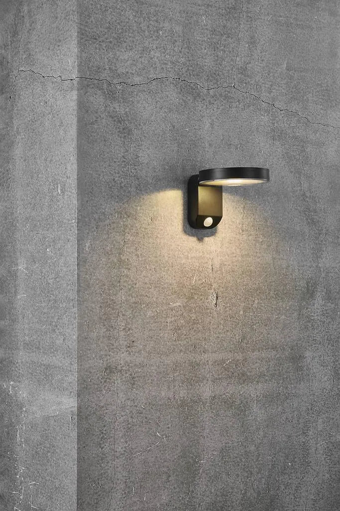 Wandlamp met ingebouwde zonne energie led lamp pir sensor