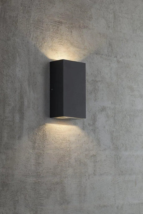 zwarte wandlamp glas en metaal met ingebouwde LED lichtbronnen Nordlux