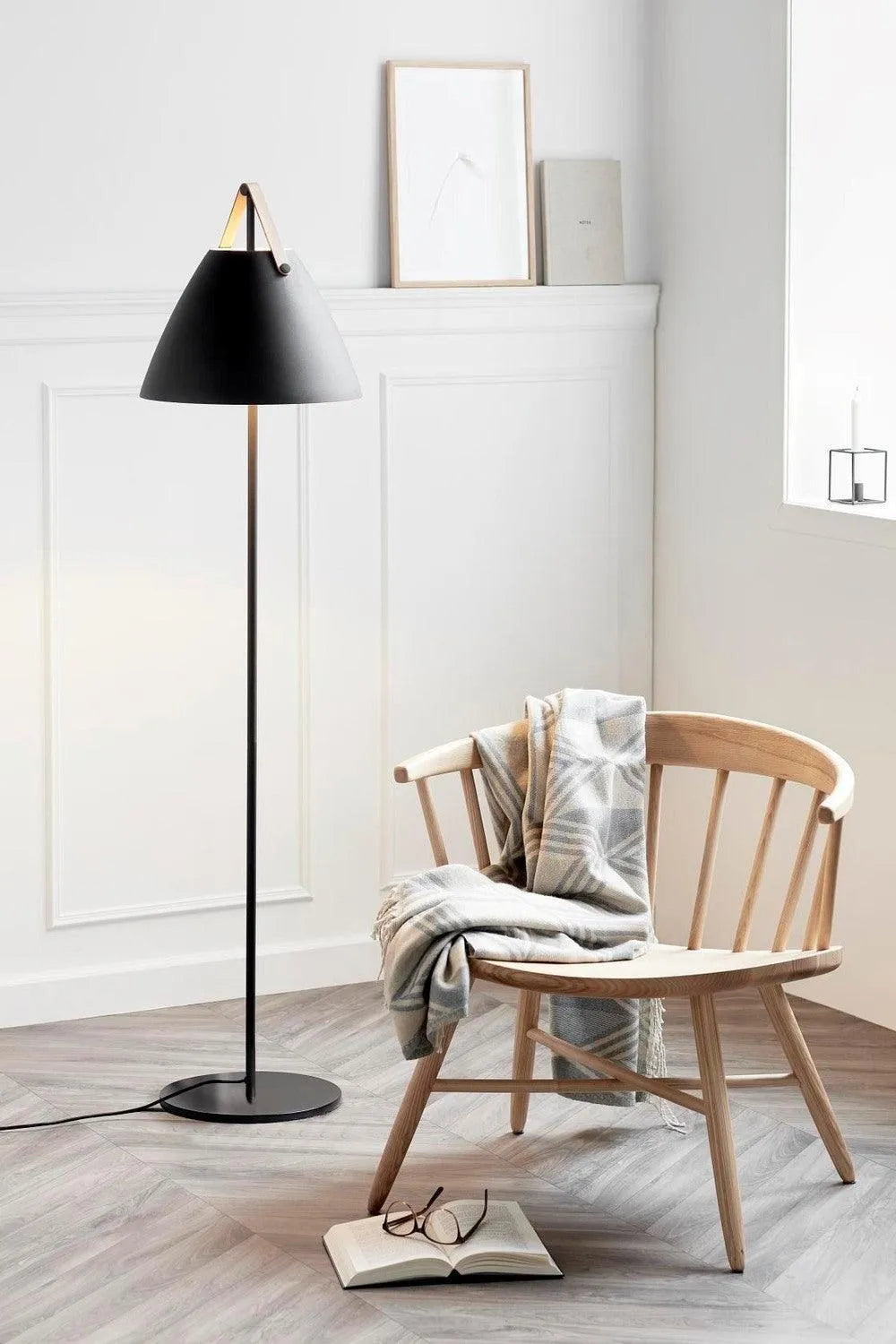 Nordlux Strap staande lamp zwart 155cm