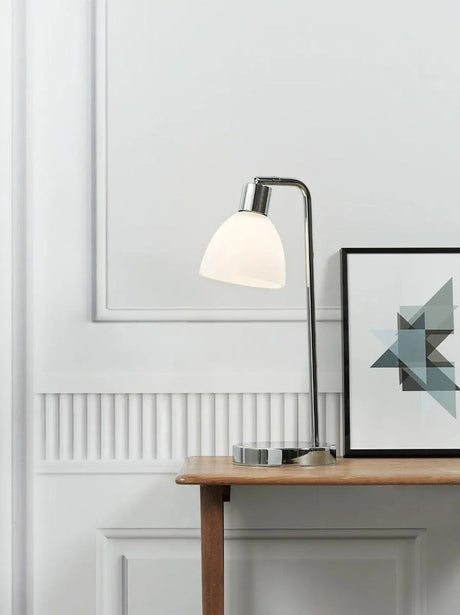 Kleine tafellamp met schakelaar en chrome opaalglas nordlux ray 63201033  5701581253582 1629152 e14 fitting