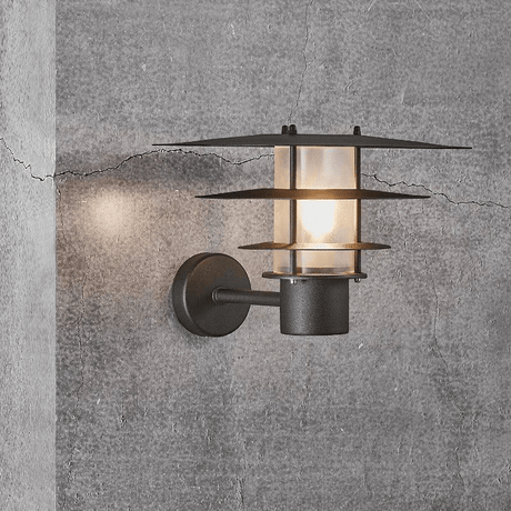 Zwarte wandlamp met E27 fitting Nordlux Bastia 35 - FOIR