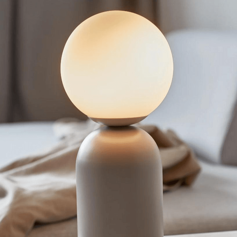 Kleine grijze tafellamp met E14 fitting en schakelaar Nordlux Notti - FOIR