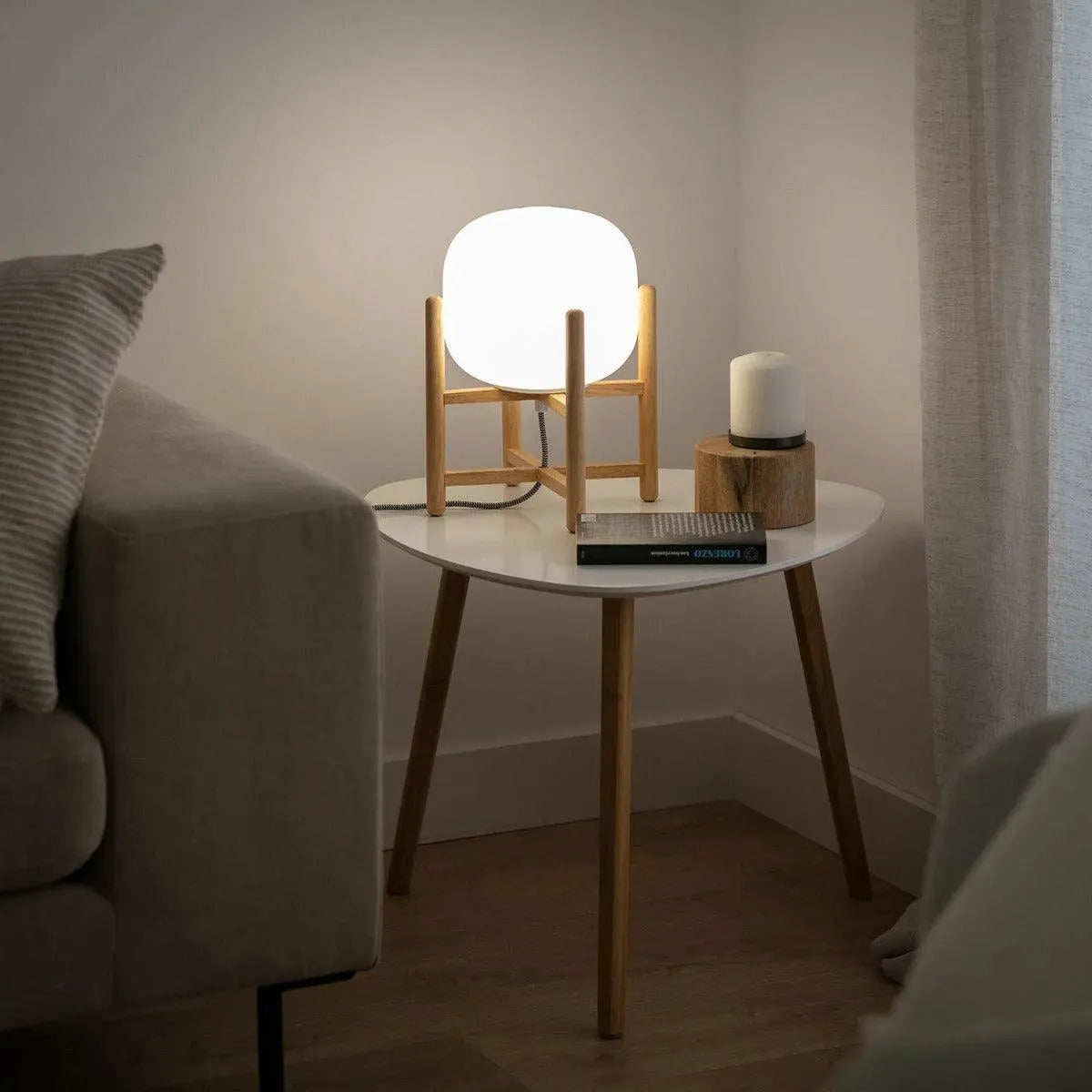Tafellamp hout en opaalglas met stekker schakelaar en E27 fitting 'Givano' - FOIR