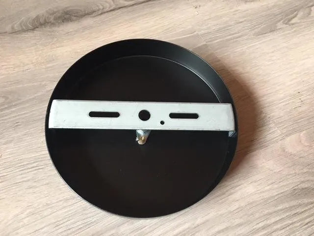 Plafondkap groot zwart staal 1 uitgang