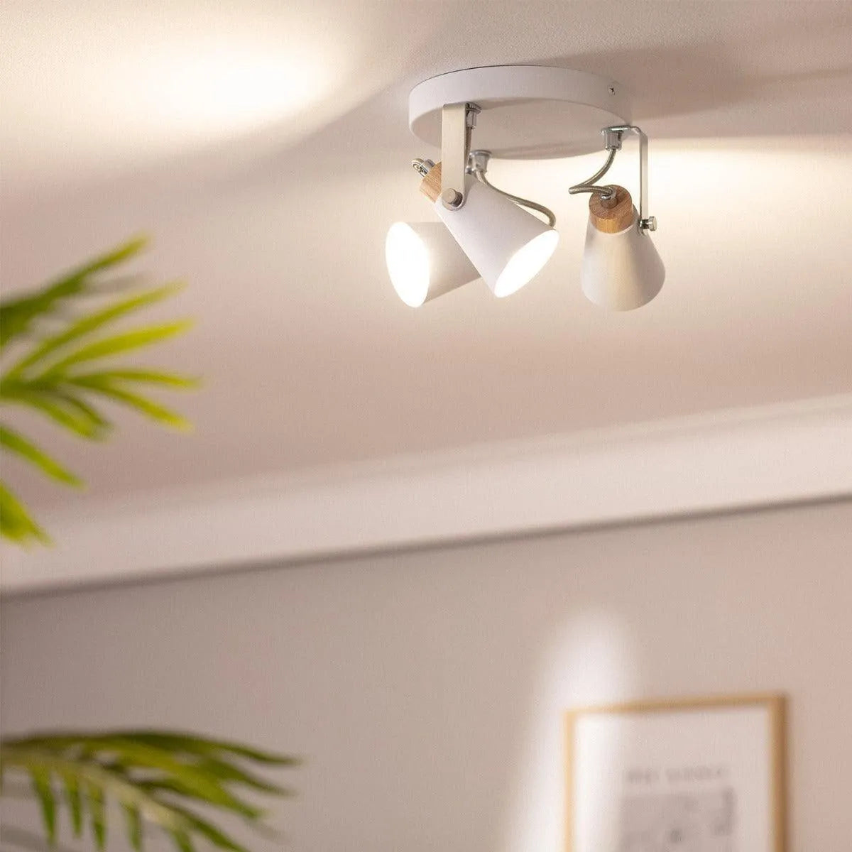 Plafondlamp 3 spots plafondlamp met hout wit verstelbaar