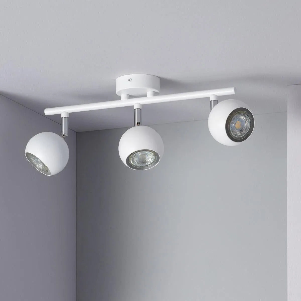 Modern plafondarmatuur wit met 3 spots verstelbaar
