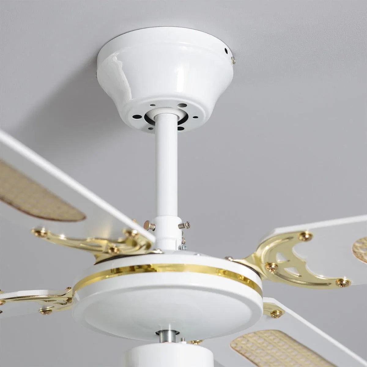 Plafondventilator 'Lennart' goud met wit E27 fitting 103cm met trekschakelaar - FOIR