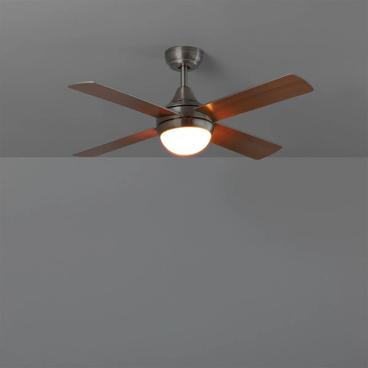 plafondventillator met lichtbron opaal glas hout