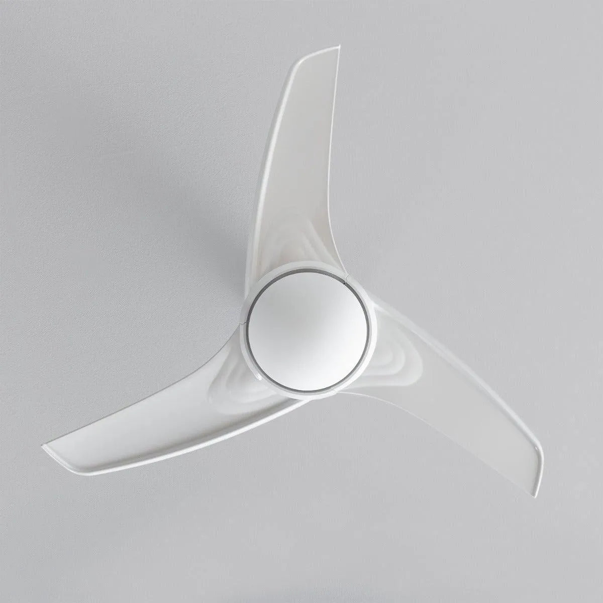 plafondventilator wit rond stil slaapkamer geruisloos