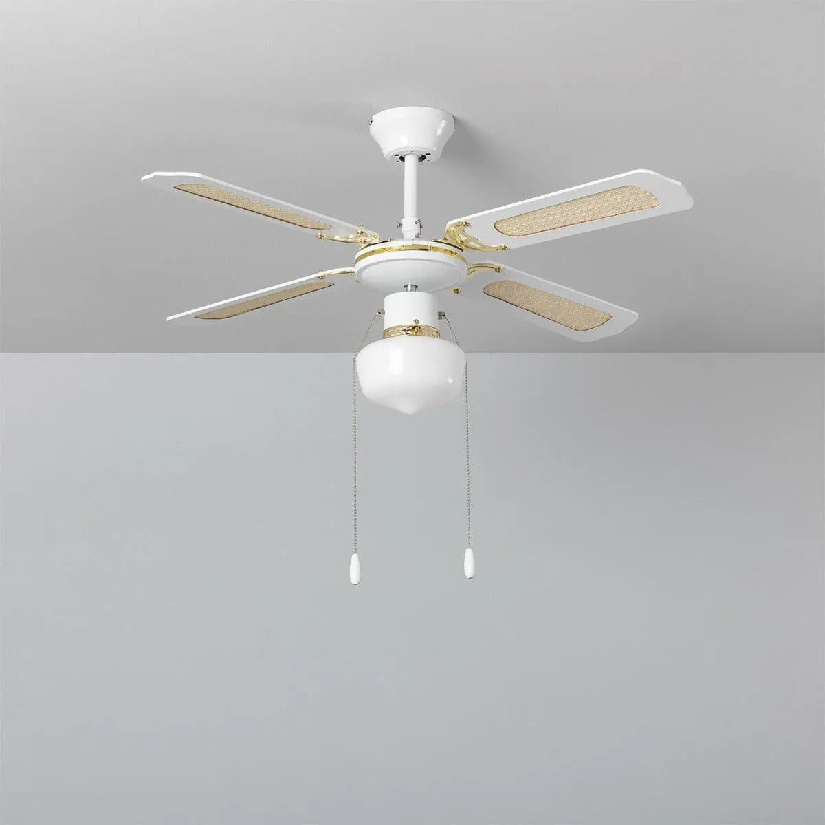 Plafondventilator 'Lennart' goud met wit E27 fitting 103cm met trekschakelaar - FOIR