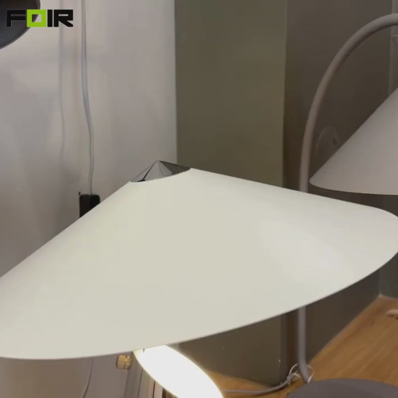 Tafellamp modern met E27 fitting stekker en schakelaar 'Taido' Dftp 38 cm