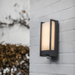 Buitenlamp voordeur met sensor 'Qubo' warm wit 3000k led vierkant ip54