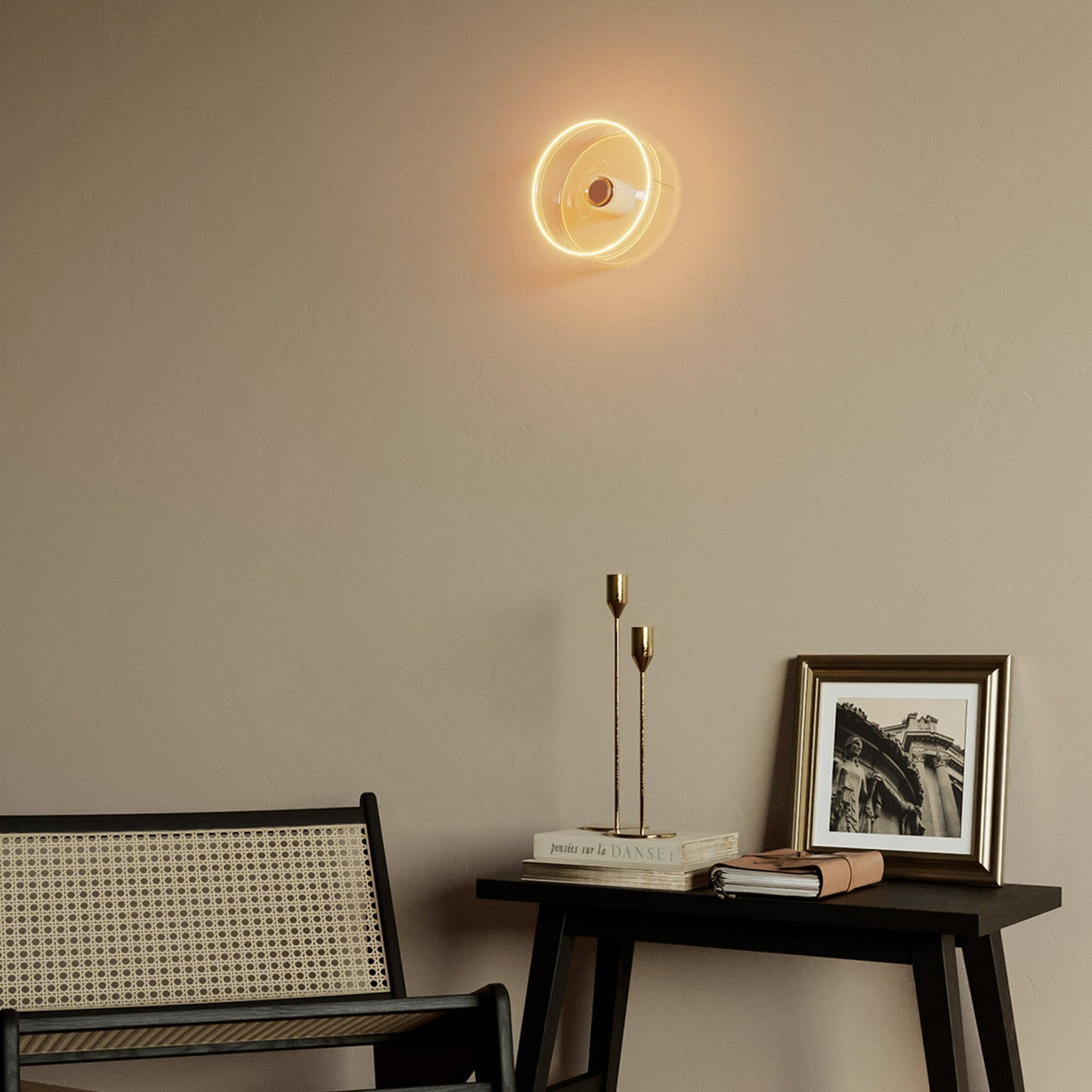 Ghost Bulb warm wit 6W G02 laag 19 cm