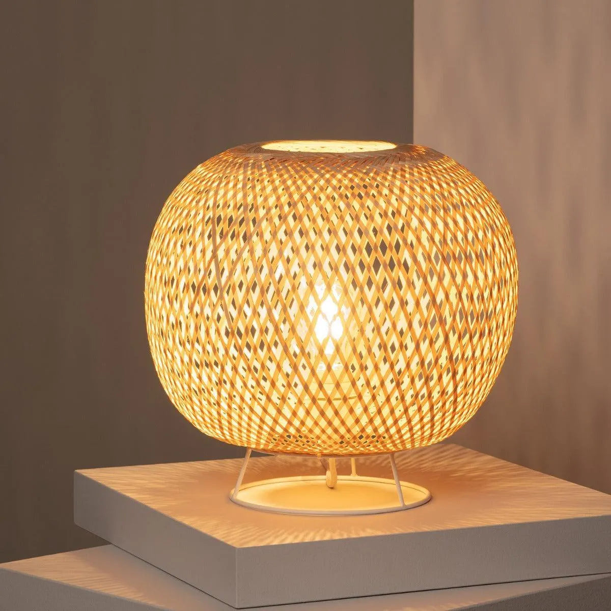 lamp rotan voor op tafel met e27 fitting modern rond