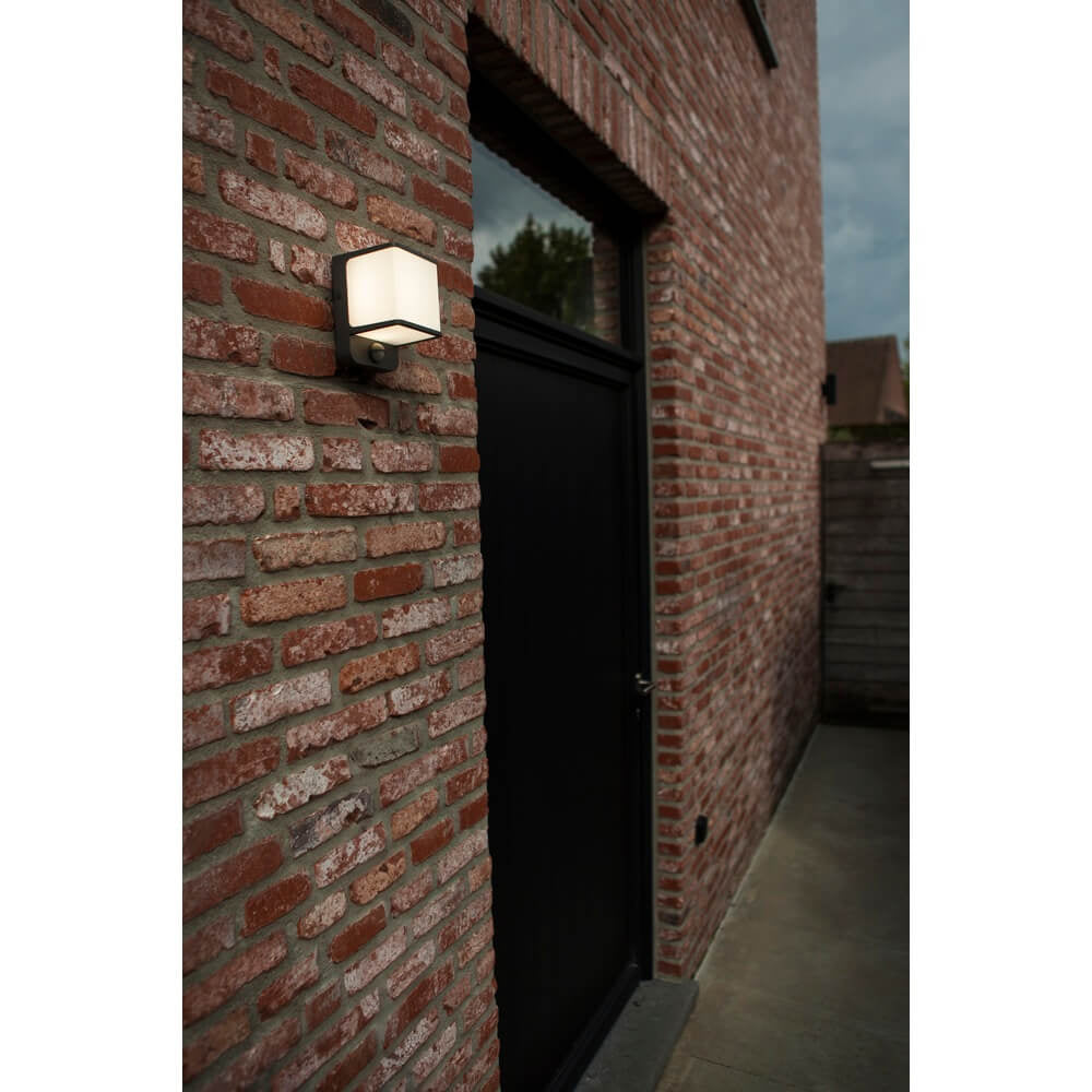 Buitenlamp vierkant met sensor Doblo