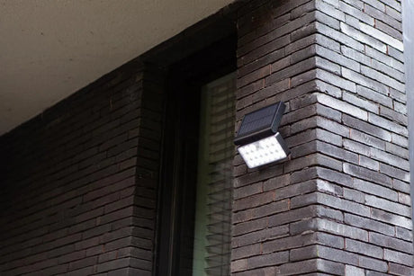 Buitenlamp mat zwart solar smart 'Tuda' led lamp breed buitenspot - FOIR