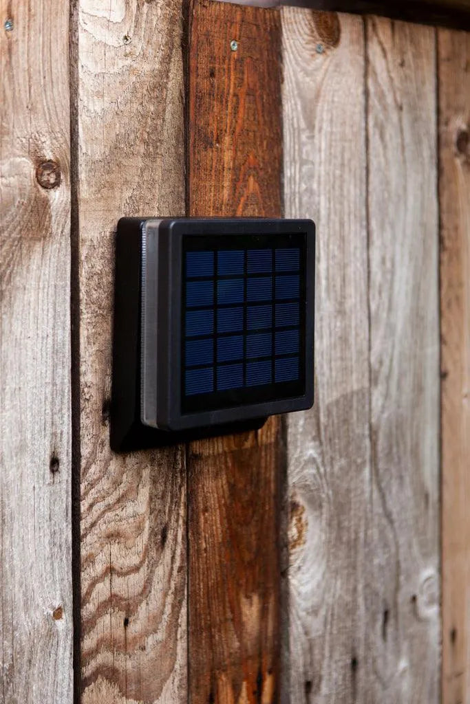 Buitenspot op solar zonne energie led lamp