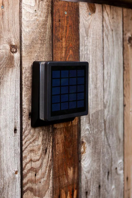 Buitenspot op solar zonne energie led lamp