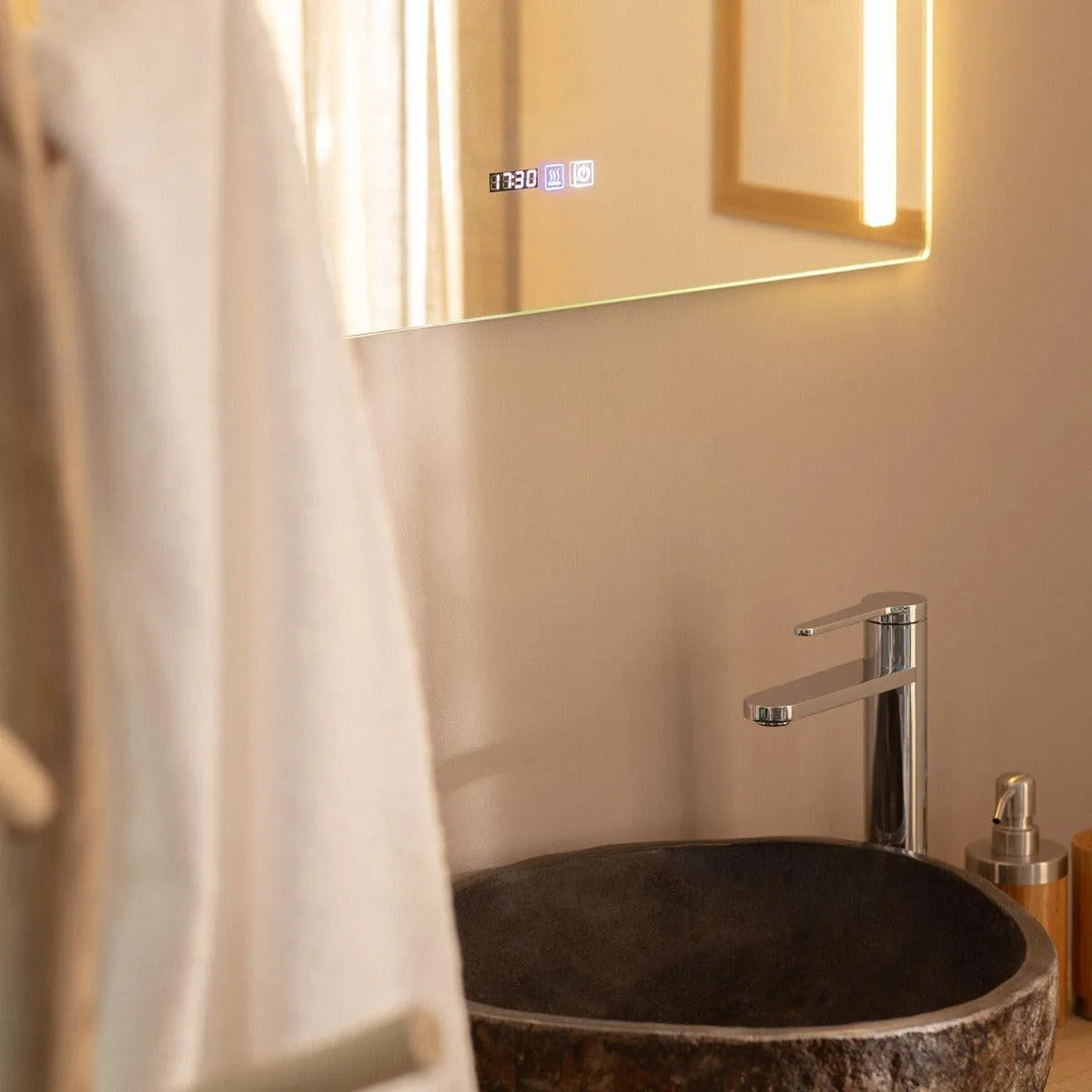 badkamerspiegel LED groot Klok schakelaar breed led lamp 