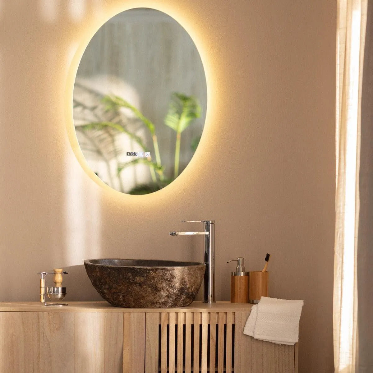 Badkamerspiegel ovaal led lamp verwarmd met spiegel